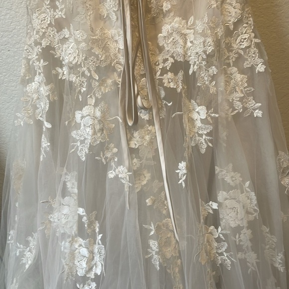 NWT Alfred Angelo 2506 Ivory Wedding Dress With Veil - Picture 7 of 16